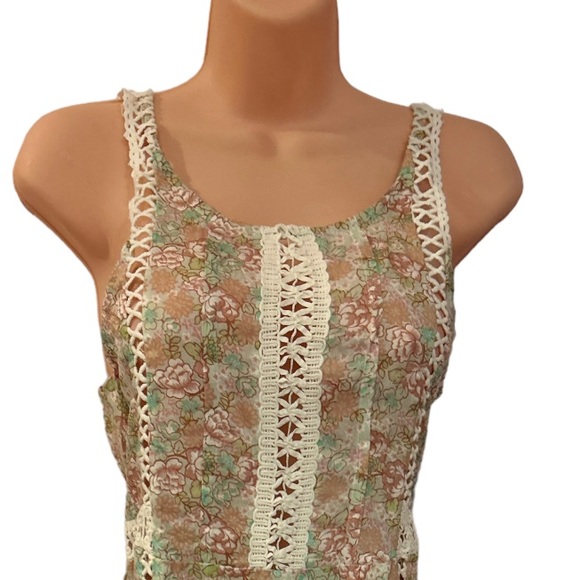 AQUA Rayon Shift Floral Weekend Casual Peasant Nap Dress Crochet Trim Sundress - Picture 9 of 16